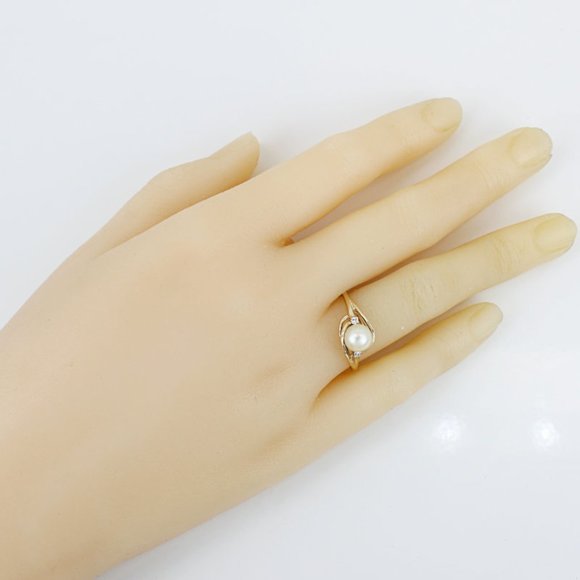 14k Yellow Gold Pearl Swirl Ring w/ Diamond Accent Stones - Picture 6 of 6